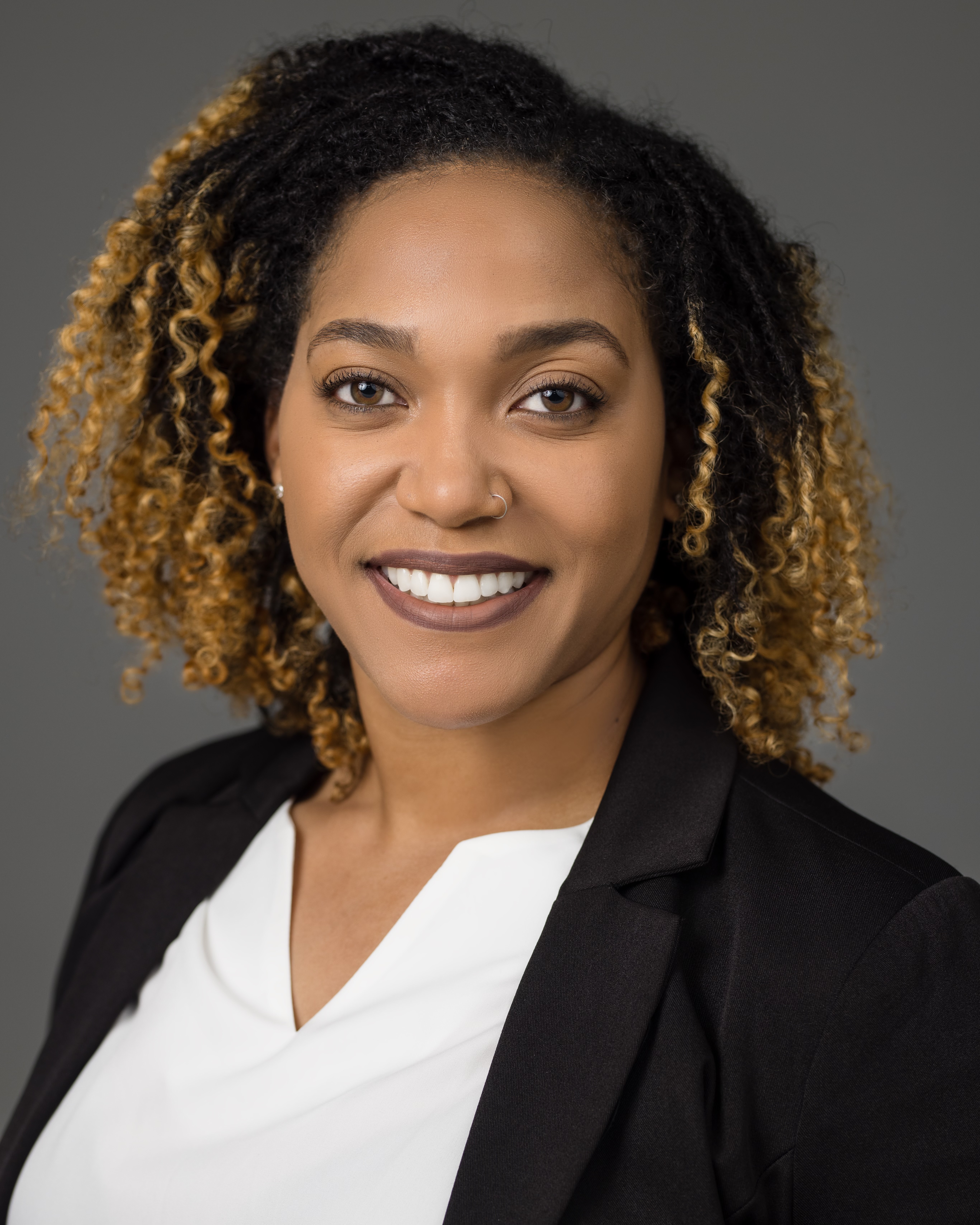 Image Pharmacist Mariam Saadat headshot